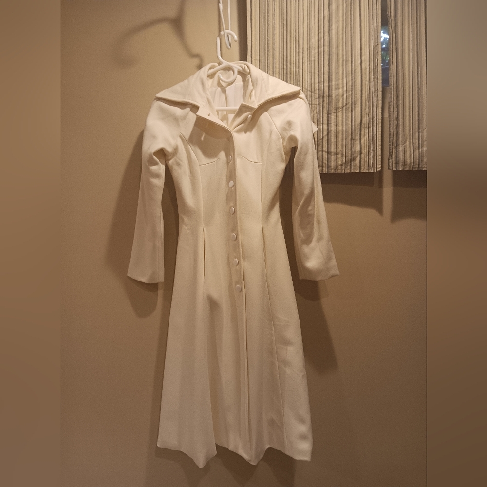NWOT Light wool blend coat, cream white, size 0/XS